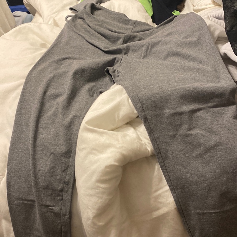 Basic gray leggings